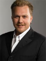 CHRYSTOFER BENSON